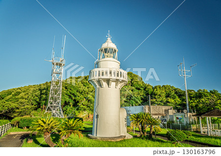 青空を背景に細島灯台 　宮崎県日向岬 130163796
