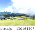 雲のかかった山　びわ湖バレイ 130164307