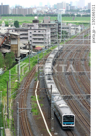 鋳物工場街と京浜東北線209系試作車（平成18年：埼玉県川口市） 130166311