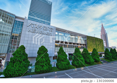 新宿駅南口　高速バスターミナル 130166666