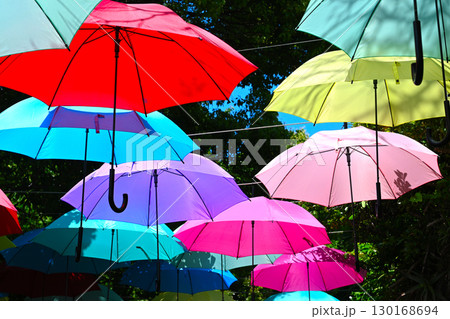 綺麗なアンブレラスカイ 130168694