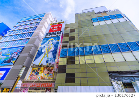 日本の東京都市景観　秋葉原中央通り開発プロジェクト地上解体工事などを望む 130170527