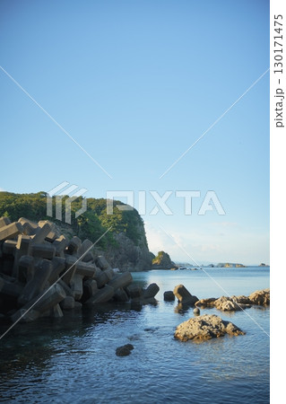 晴れた日の海岸 130171475
