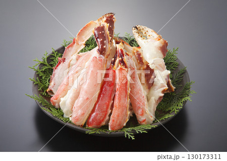 生タラバガニの盛り合わせ 130173311