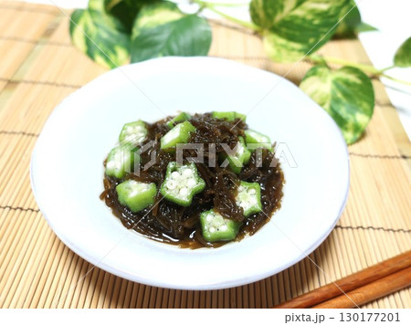 オクラともずくのサッパリ和え　夏イメージ 130177201