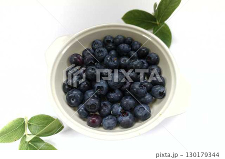 ブルーベリー  フルーツ　果実 130179344