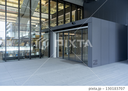 埼玉県　川口市役所（新庁舎・第二庁舎） 130183707