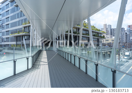 埼玉県　川口市役所（新庁舎・連絡通路） 130183713