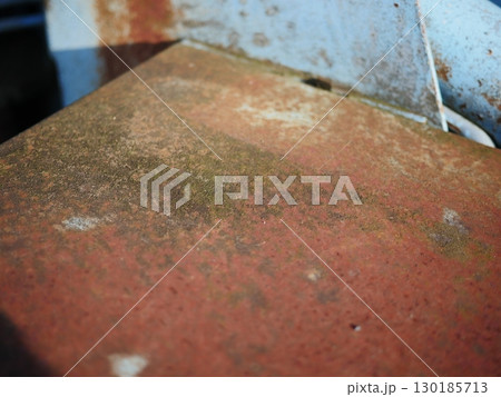 錆びた鉄板　侘び寂びが詰まっている　素敵な時の刻み方　コピースペース 130185713