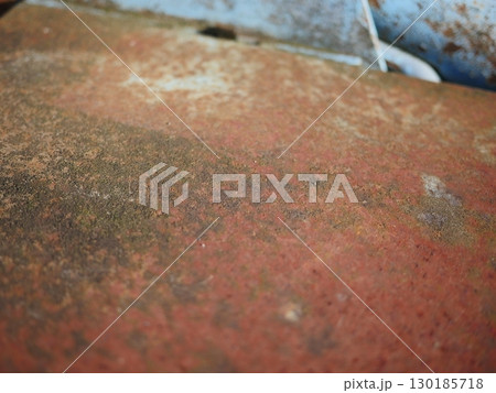 錆びた鉄板　侘び寂びが詰まっている　素敵な時の刻み方　コピースペース 130185718