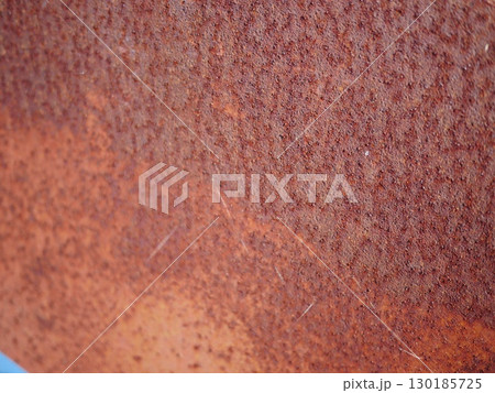 錆びた鉄板　侘び寂びが詰まっている　素敵な時の刻み方　コピースペース 130185725