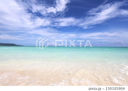 久米島の美しい海とさわやかな空 130185904