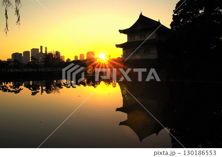 旧江戸城の一部の辰巳の方位の巽櫓1 旧江戸城の一部の辰巳の方位の巽櫓1 130186553