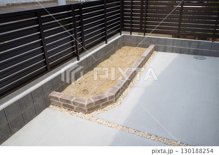 新築イメージ 新築住宅の花壇 新築イメージ 新築住宅の花壇 130188254