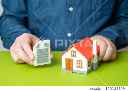 House documents. Registration of property rights. Legal services. House purchase agreement. Extract from the real estate register, mortgage contracts, property insurance papers. 130188599