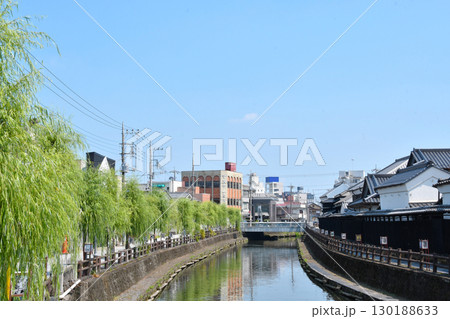 栃木市蔵の町の巴波川_06 130188633