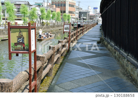 栃木市蔵の町の巴波川の遊覧船_13 栃木市蔵の町の巴波川の遊覧船_13 130188658