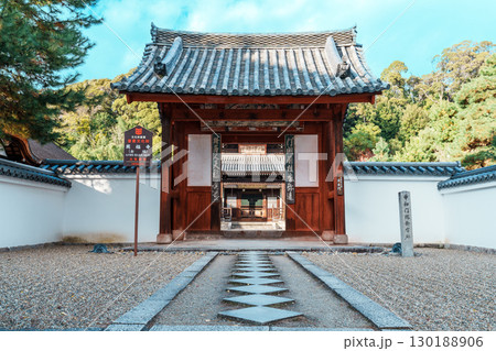 秋の晴れた日の萬福寺 通玄門 秋の晴れた日の萬福寺 通玄門 130188906