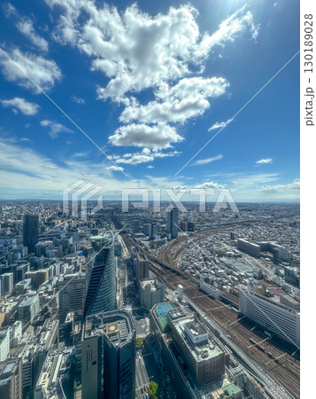 高層ビルの展望台から見る名古屋の街並み 高層ビルの展望台から見る名古屋の街並み 130189028
