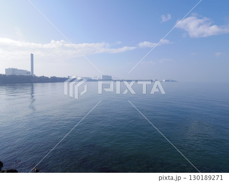 宇多津臨海公園より望む瀬戸内海(香川県綾歌郡宇多津町) 宇多津臨海公園より望む瀬戸内海(香川県綾歌郡宇多津町) 130189271