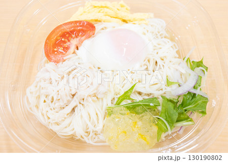 夏の味覚、コンビニの美味しい温泉玉子のせ素麺 130190802