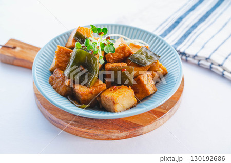 厚揚げと茎わかめの炒め煮 厚揚げと茎わかめの炒め煮 130192686