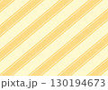 ストライプ背景_オレンジ 130194673