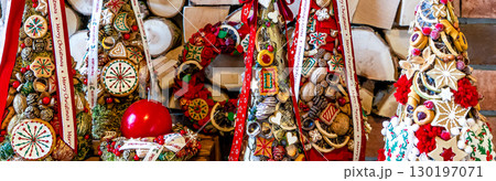 Christmas tree table cones mini decoration for new year 130197071