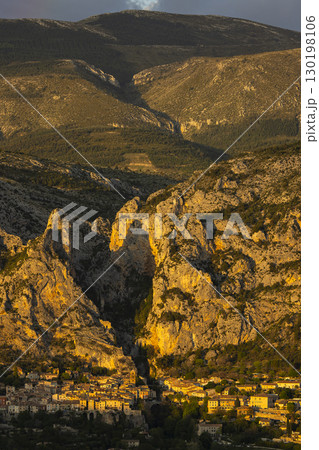 Moustiers-Sainte-Marie, Alpes-de-Haute-Provence, Provence, France 130198106