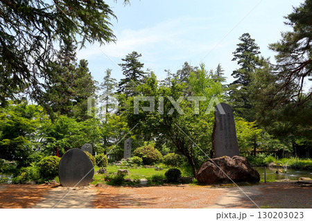 上杉神社にある石碑 130203023