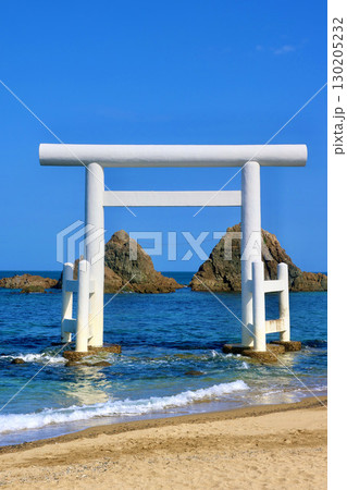 二見ヶ浦の鳥居・桜井神社(福岡県・糸島市) 二見ヶ浦の鳥居・桜井神社(福岡県・糸島市) 130205232