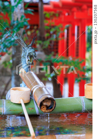 大阪府枚方市の意賀美神社のお手水 大阪府枚方市の意賀美神社のお手水 130207568