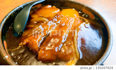 和風出汁が効いた蕎麦屋のカツカレー 130207928