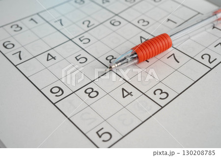 Puzzle game to play for keep brain younger. Puzzle game to play for keep brain younger. 130208785