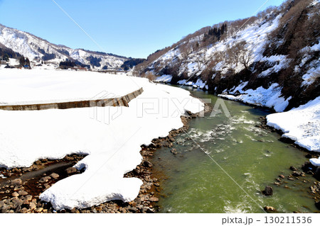 明石大橋／千曲川より下流方向を望む(長野県栄村)【2025.3】 130211536