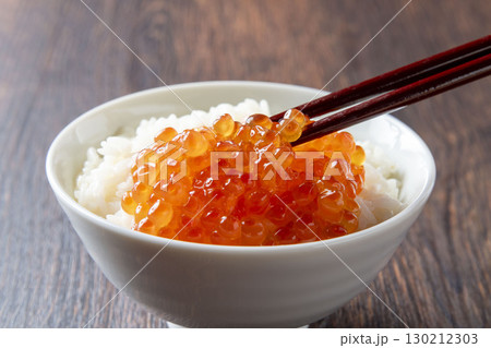 北海道の美味しいいくら丼 北海道の美味しいいくら丼 130212303