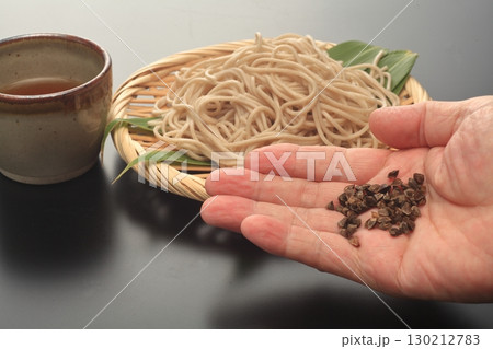 蕎麦の実 130212783