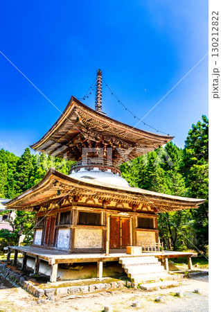 世界遺産 紀伊山地の霊場と参詣道】真夏の金剛三昧院　国宝・多宝塔1　和歌山県伊都郡高野町 130212822
