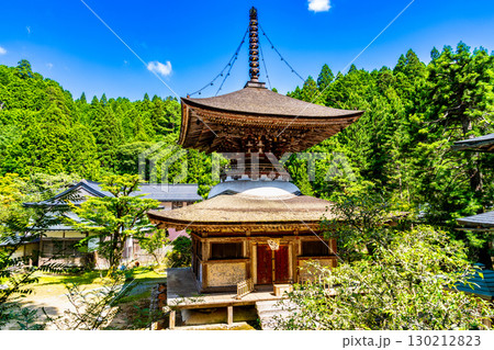 世界遺産 紀伊山地の霊場と参詣道】真夏の金剛三昧院 国宝・多宝塔2 和歌山県伊都郡高野町 世界遺産 紀伊山地の霊場と参詣道】真夏の金剛三昧院 国宝・多宝塔2 和歌山県伊都郡高野町 130212823