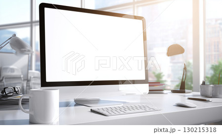 モニターが置かれたモダンなオフィスの明るいデスク風景 モニターが置かれたモダンなオフィスの明るいデスク風景 130215318