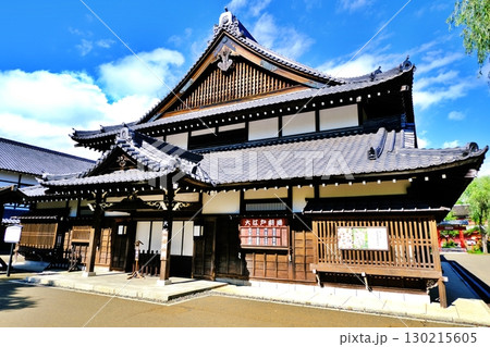 江戸時代の街並みを再現した風景 江戸時代の街並みを再現した風景 130215605