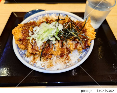 たれかつ丼(ご飯大盛り) たれかつ丼(ご飯大盛り) 130219302
