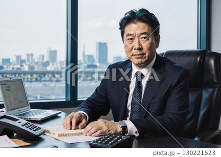 リーダーシップを発揮する社長・会社案内 リーダーシップを発揮する社長・会社案内 130221623