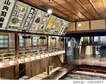 映画「国宝」の撮影現場 2階客席からみた出石永楽館 映画「国宝」の撮影現場 2階客席からみた出石永楽館 130224913