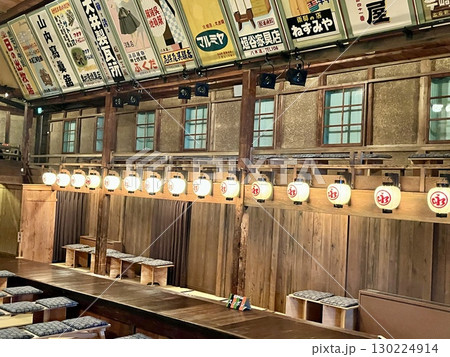 映画「国宝」の撮影現場　出石永楽館の花道 130224914