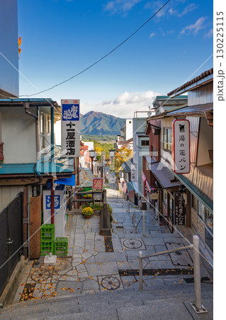 秋の伊香保温泉 石段街　群馬県渋川市 130225115