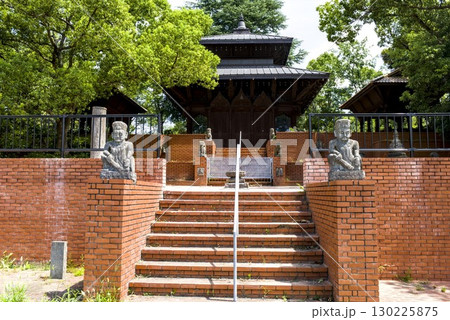東洋風の寺院 130225875