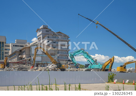 能登半島地震 和倉温泉の解体現場 130226345