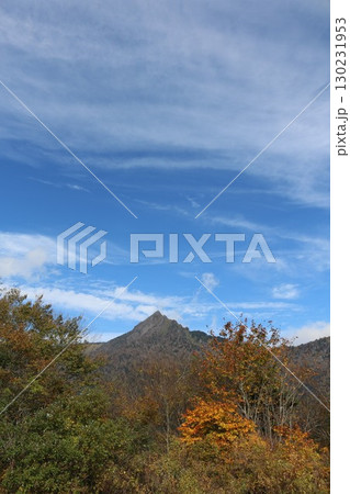 秋の石鎚山系  130231953
