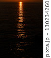 東シナ海に沈む夕陽 130234260